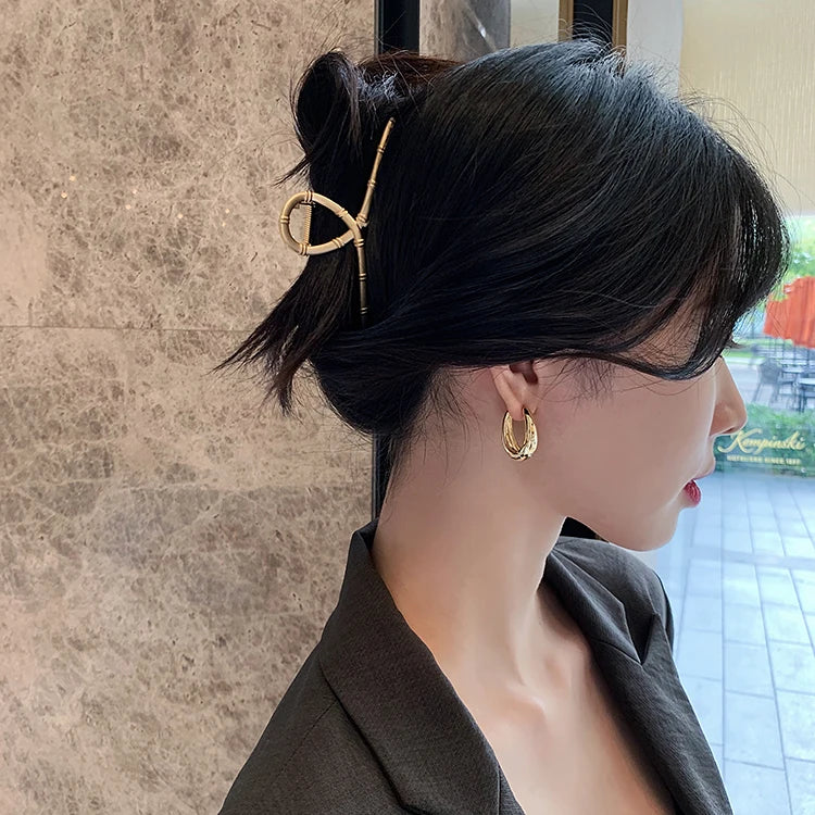2025 New Classic Copper Alloy Smooth Metal Hoop Earrings For Woman Fashion Korean Jewelry Temperament Girl's Daily Wear Earrings