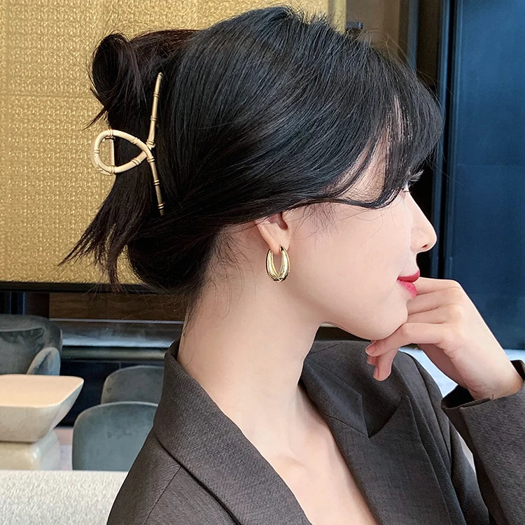 2025 New Classic Copper Alloy Smooth Metal Hoop Earrings For Woman Fashion Korean Jewelry Temperament Girl's Daily Wear Earrings