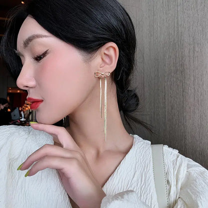Classic Metal Bow Gold Colour Tassel Drop Earrings For Woman 2025 New Korean Fashion Jewelry Wedding Party Girl's Sexy Earrings