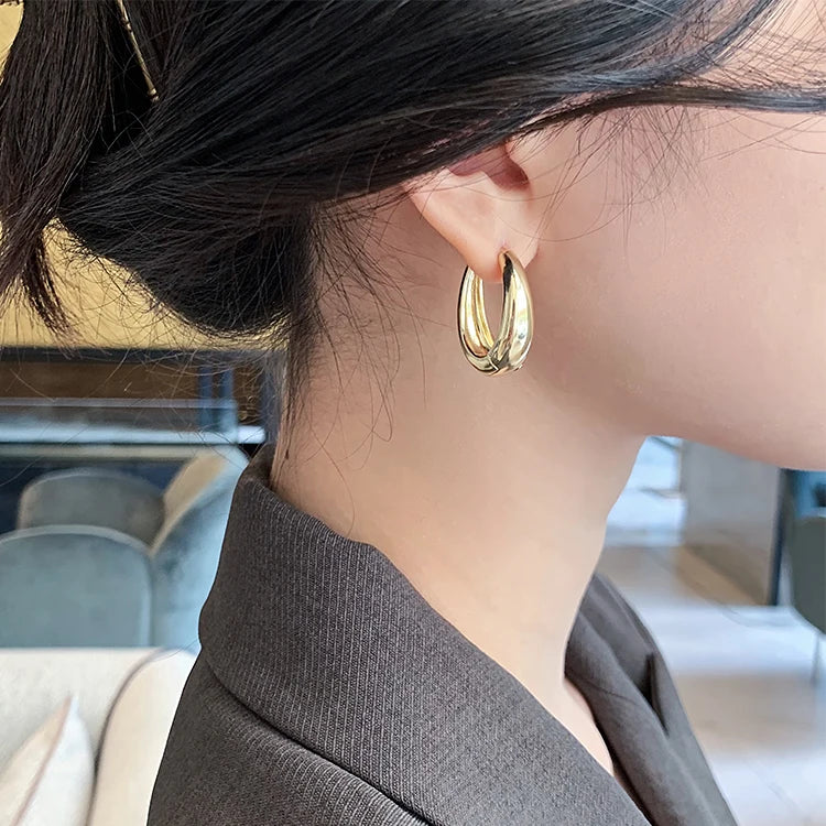 2025 New Classic Copper Alloy Smooth Metal Hoop Earrings For Woman Fashion Korean Jewelry Temperament Girl's Daily Wear Earrings