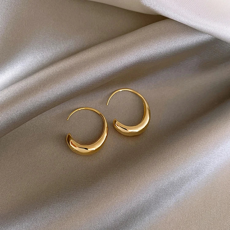 2025 New Classic Copper Alloy Smooth Metal Hoop Earrings For Woman Fashion Korean Jewelry Temperament Girl's Daily Wear Earrings