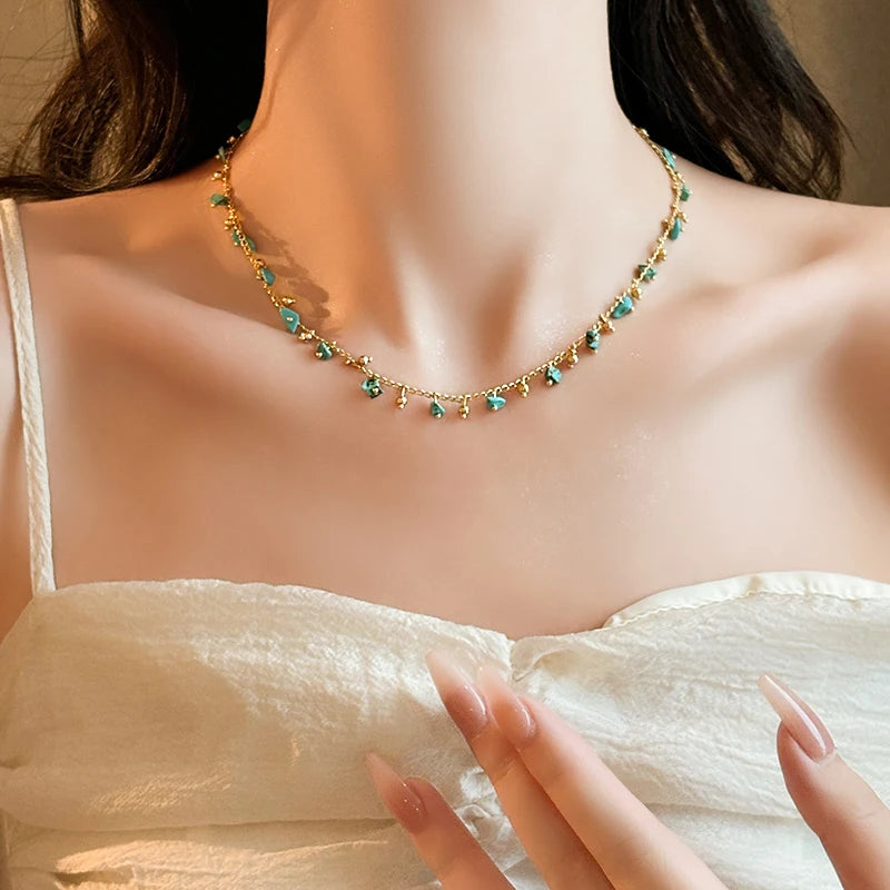 Natural Irregular Green Stone Pendant Gold Color Chain Necklace 2024 Fashion Jewelry For Women's Sexy Neckchain Neck Accessories
