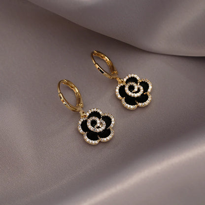 Design Sense Exquisite Black Camellia Pendant Flower Earrings 2025 New Jewelry Party Girls' Luxury Accessories For Women's Gift