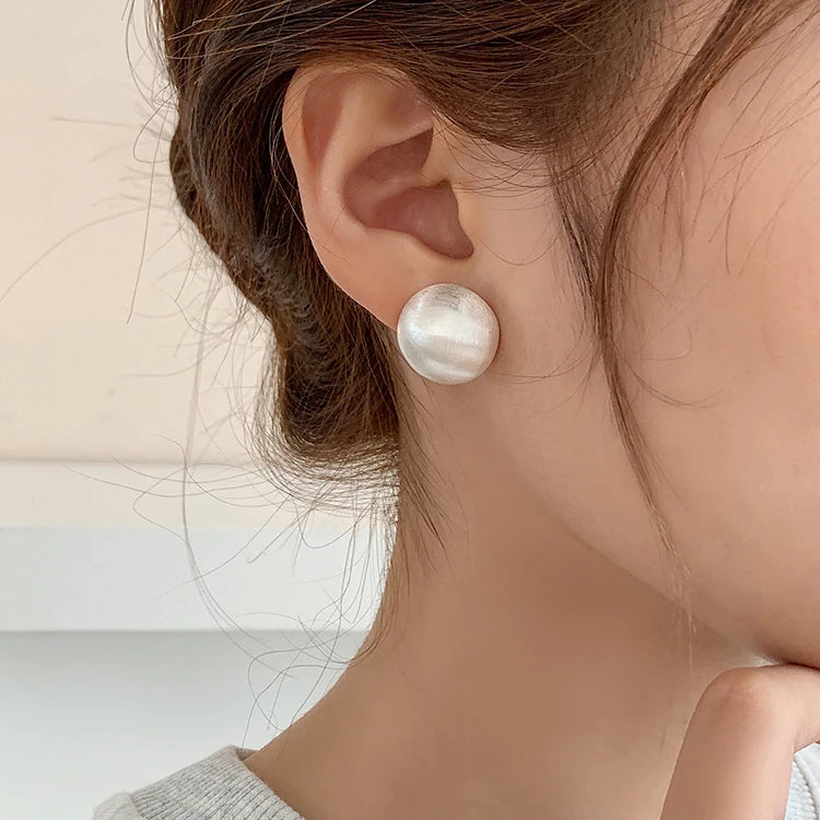 Luxurious Simple Design Brushed Frosted Metal Semicircle Earrings 2025 New Jewelry For Women Christmas Party Fashion Accessories