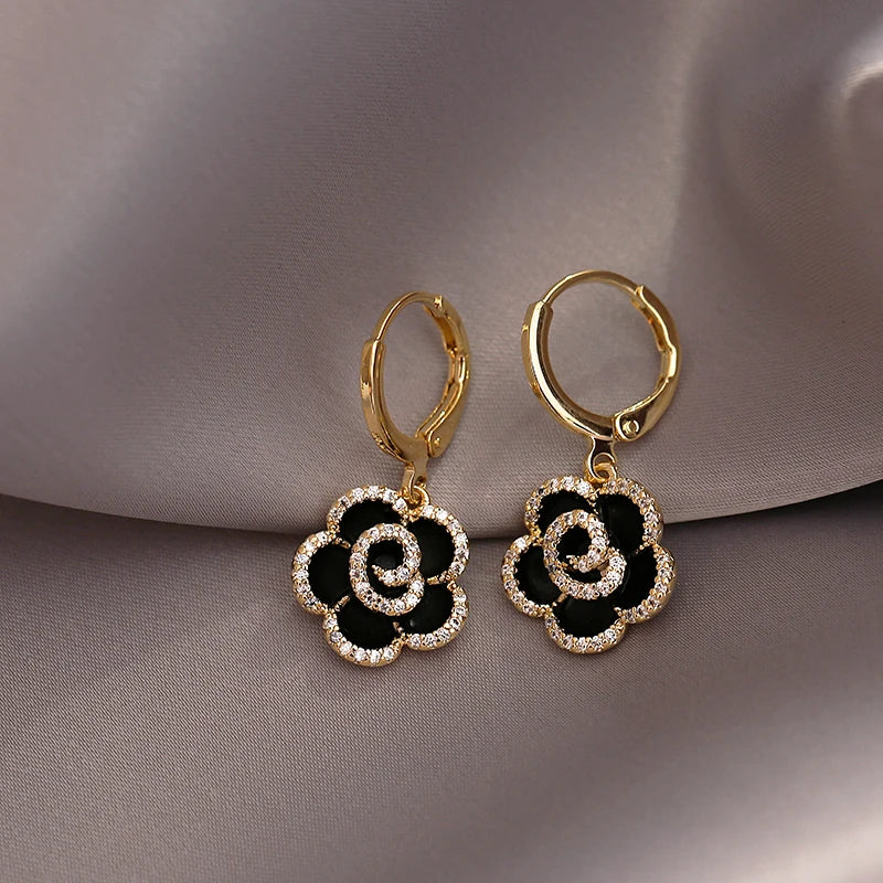 Design Sense Exquisite Black Camellia Pendant Flower Earrings 2025 New Jewelry Party Girls' Luxury Accessories For Women's Gift
