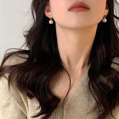 Premium Perle Stereoskopischen Quadrat Anhänger Ohrringe 2025 Neue Mode Schmuck Für frauen Eardrop party Mädchen Luxus Zubehör