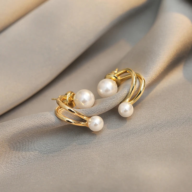 2025 New Retro Light Luxury Pearl Stud Earrings Korean Simple Jewelry Christmas Party Girl's Temperament Accessories For Woman