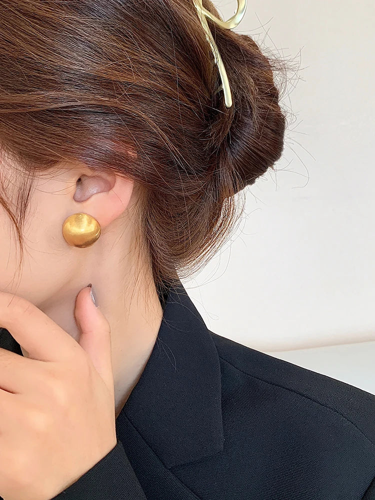 Luxurious Simple Design Brushed Frosted Metal Semicircle Earrings 2025 New Jewelry For Women Christmas Party Fashion Accessories