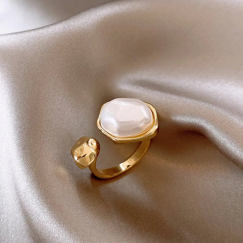Baroque Pearl Geometric Open Ring