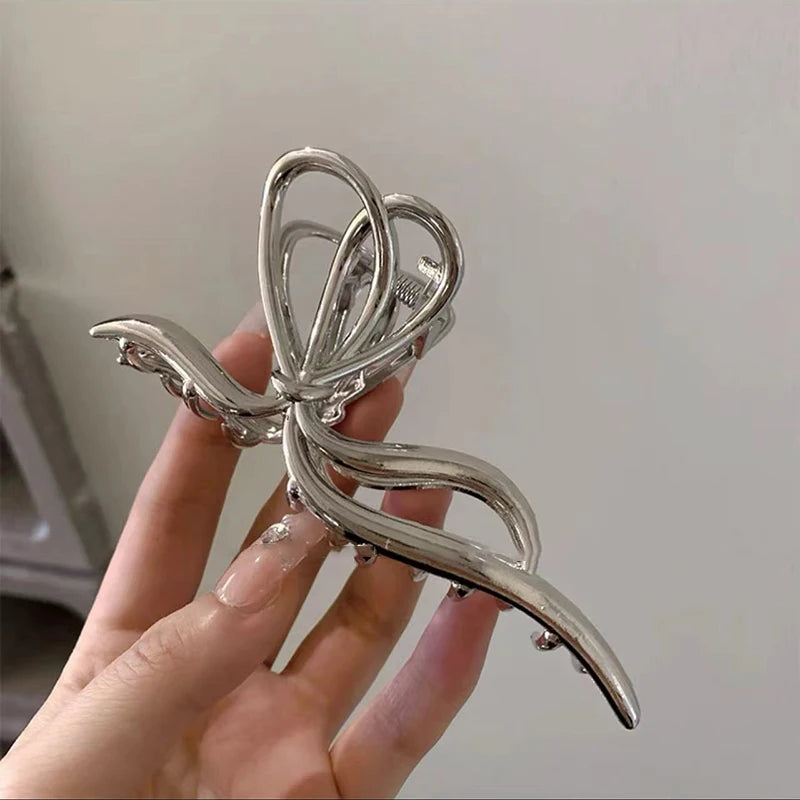 Gothic Girl's Exaggerated Metal Butterfly Shape Clasp Clip 2024 New Headwear For Women's Fashion Hair Jewelry Large Shark Clip