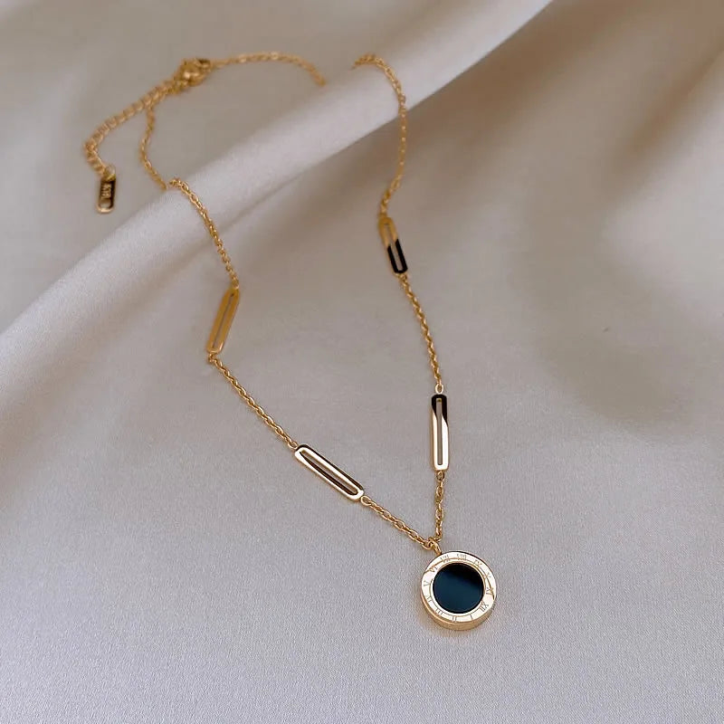 Classic Fashion Stainless Steel Roman Digital Wafer Pendant Necklace 2025 Fashion Jewelry Christmas Party Women's Sexy Necklace