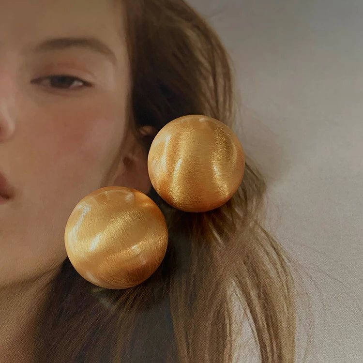 Luxurious Simple Design Brushed Frosted Metal Semicircle Earrings 2025 New Jewelry For Women Christmas Party Fashion Accessories