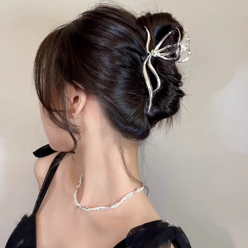 Gothic Girl's Exaggerated Metal Butterfly Shape Clasp Clip 2024 New Headwear For Women's Fashion Hair Jewelry Large Shark Clip