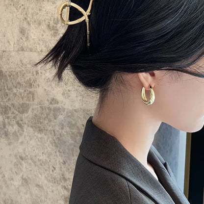2025 New Classic Copper Alloy Smooth Metal Hoop Earrings For Woman Fashion Korean Jewelry Temperament Girl's Daily Wear Earrings