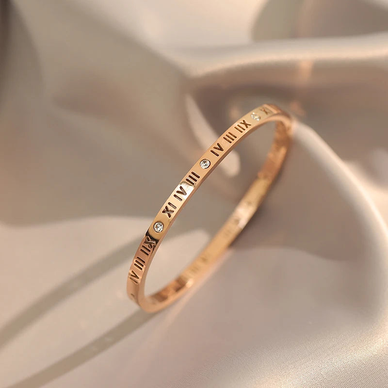 2025 Classic Design Roman Numerals Stainless steel Gold Color Charm Bracelet Korean Fashion Jewelry Luxury Accessories For Women