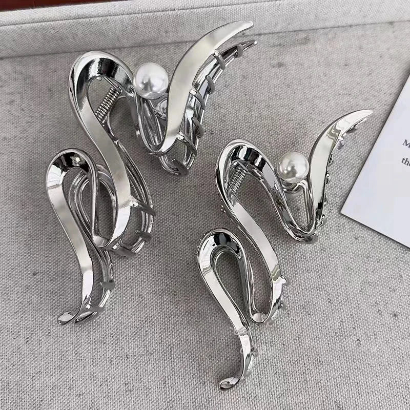 Exaggerated and Irregular Wave Shaped Metal Claw Clip 2024 Fashion Hair Accessories - Versatile Headwear for Korean Women Girls