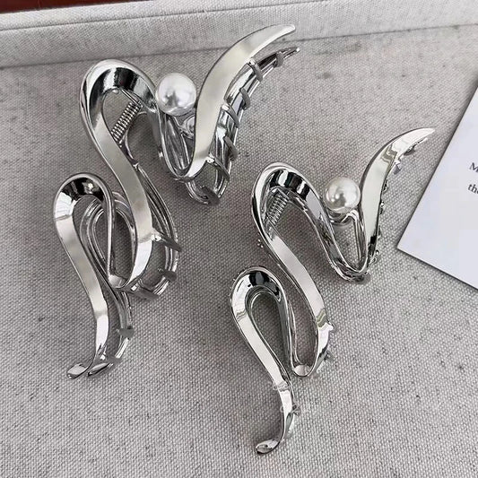Exaggerated and Irregular Wave Shaped Metal Claw Clip 2024 Fashion Hair Accessories - Versatile Headwear for Korean Women Girls