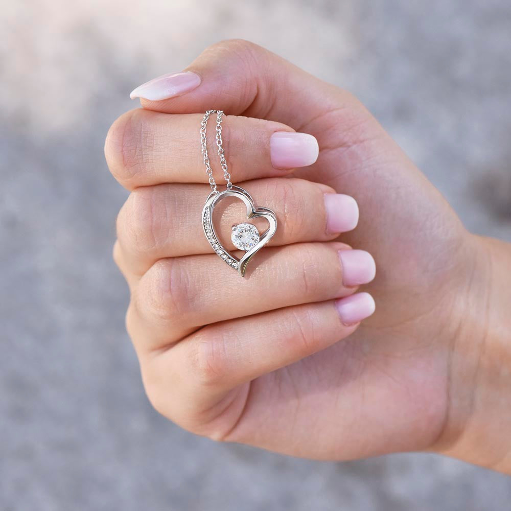Oriania Forever Love Necklace – A Mother's Gift to Her Daughter