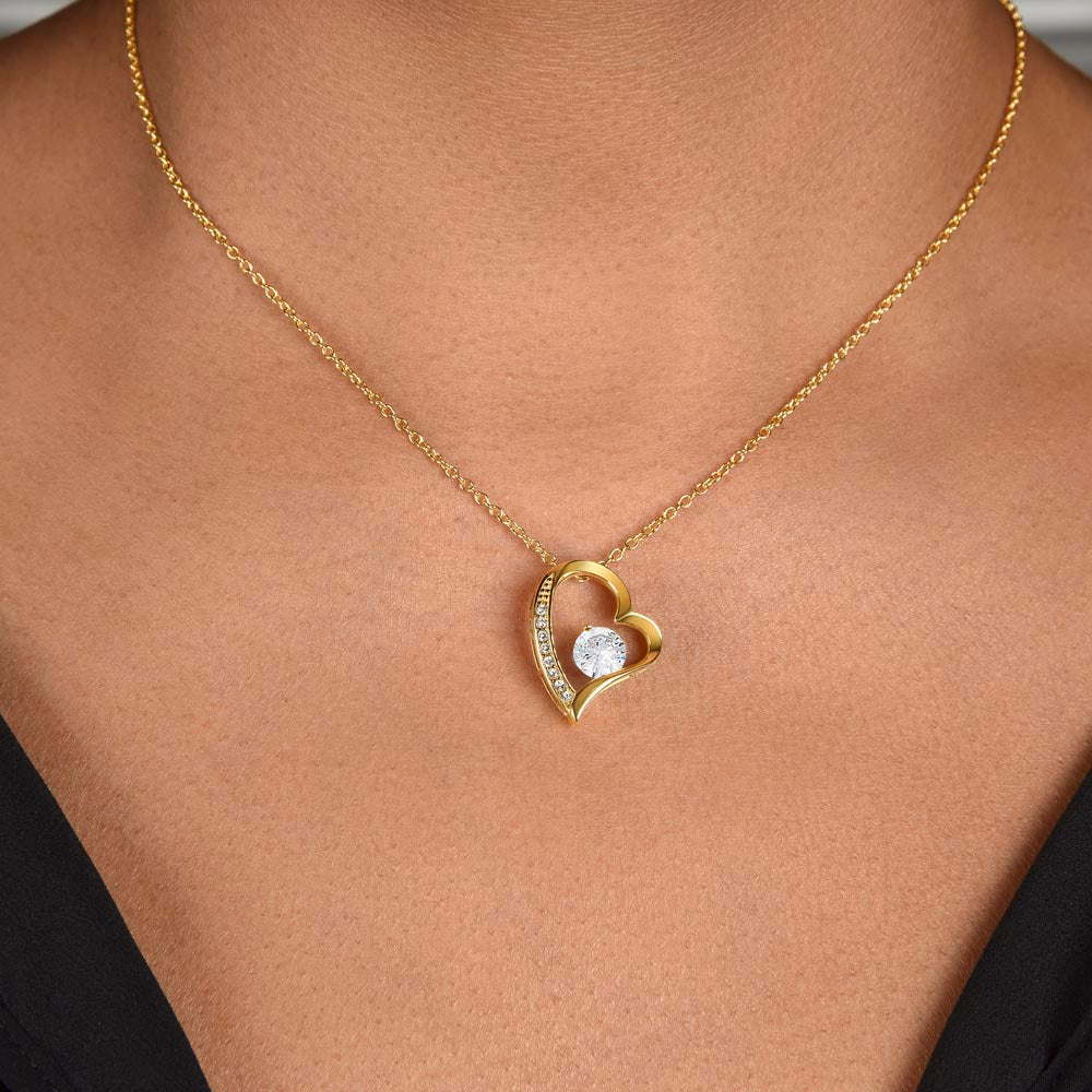 Oriania Forever Love Necklace – Heartfelt Gift for Mother